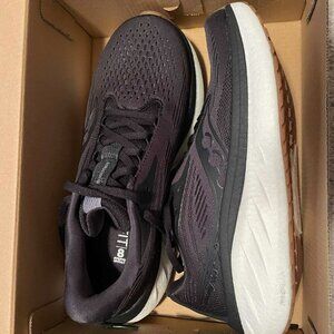 Women's Saucony Ride 18 Sneakers (New!)